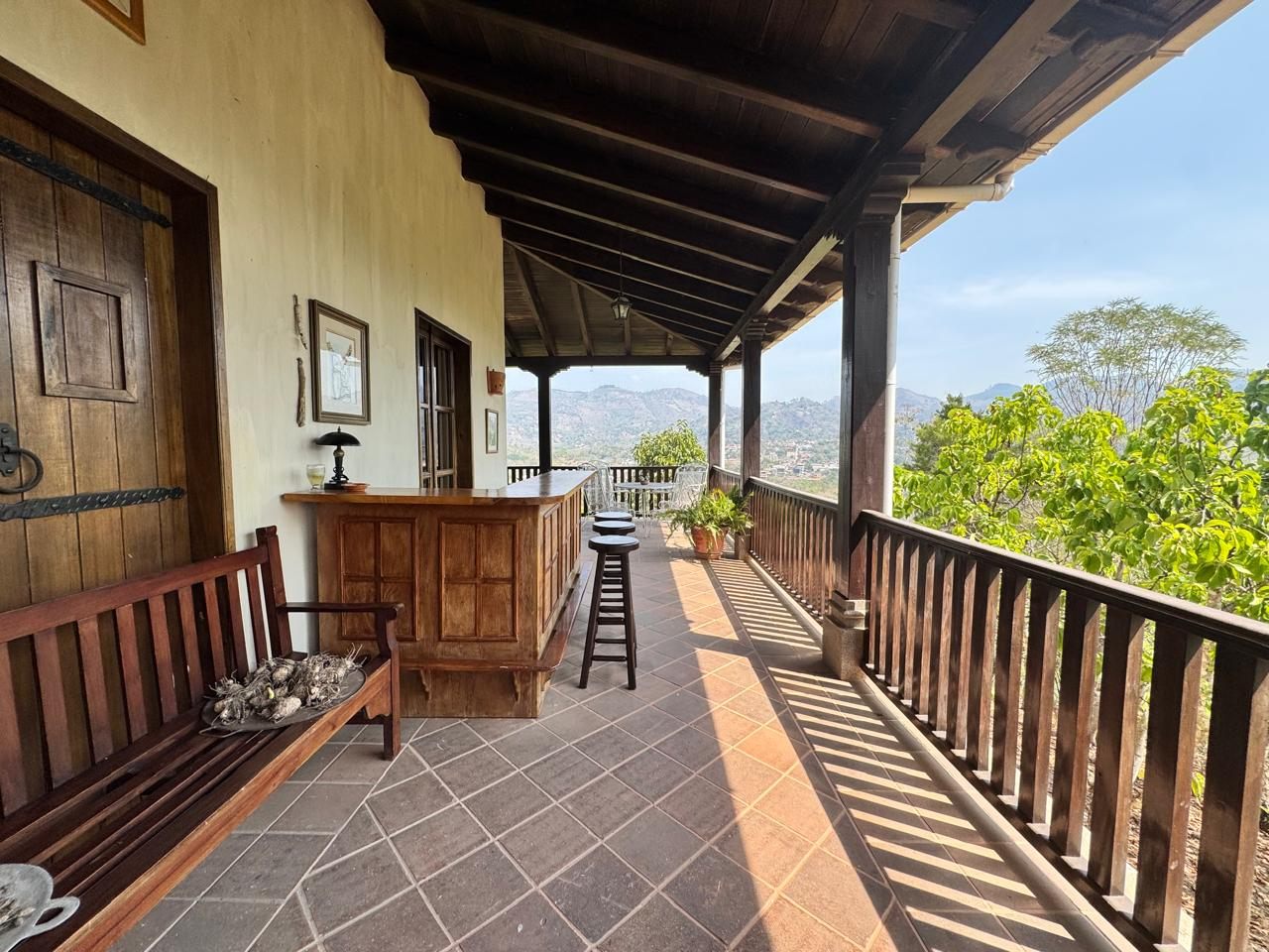 Casa colonial con vista al valle en Copán Ruinas