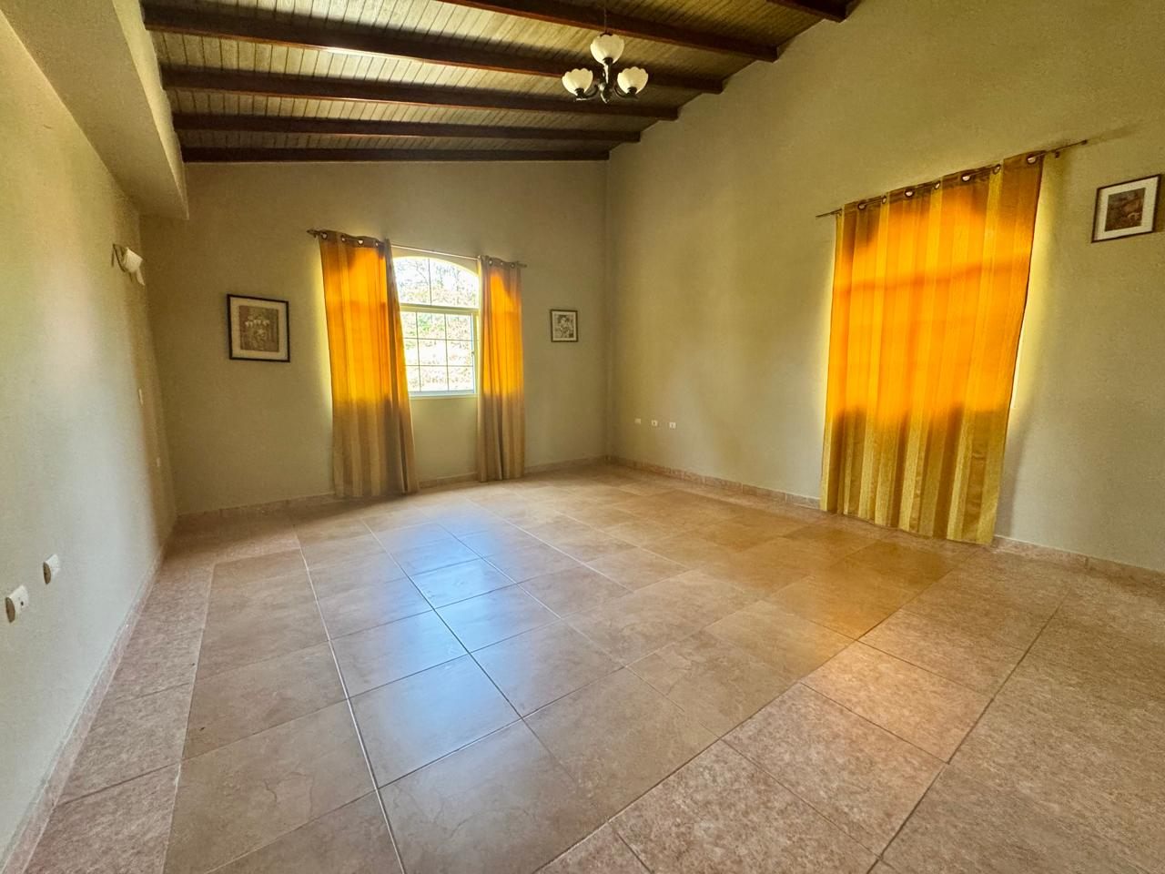 Residencia en Pinares del Valle, Valle de Ángeles