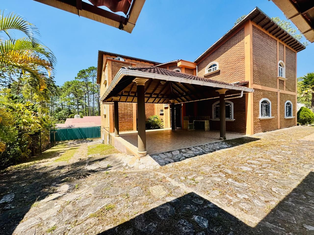 Residencia en Pinares del Valle, Valle de Ángeles